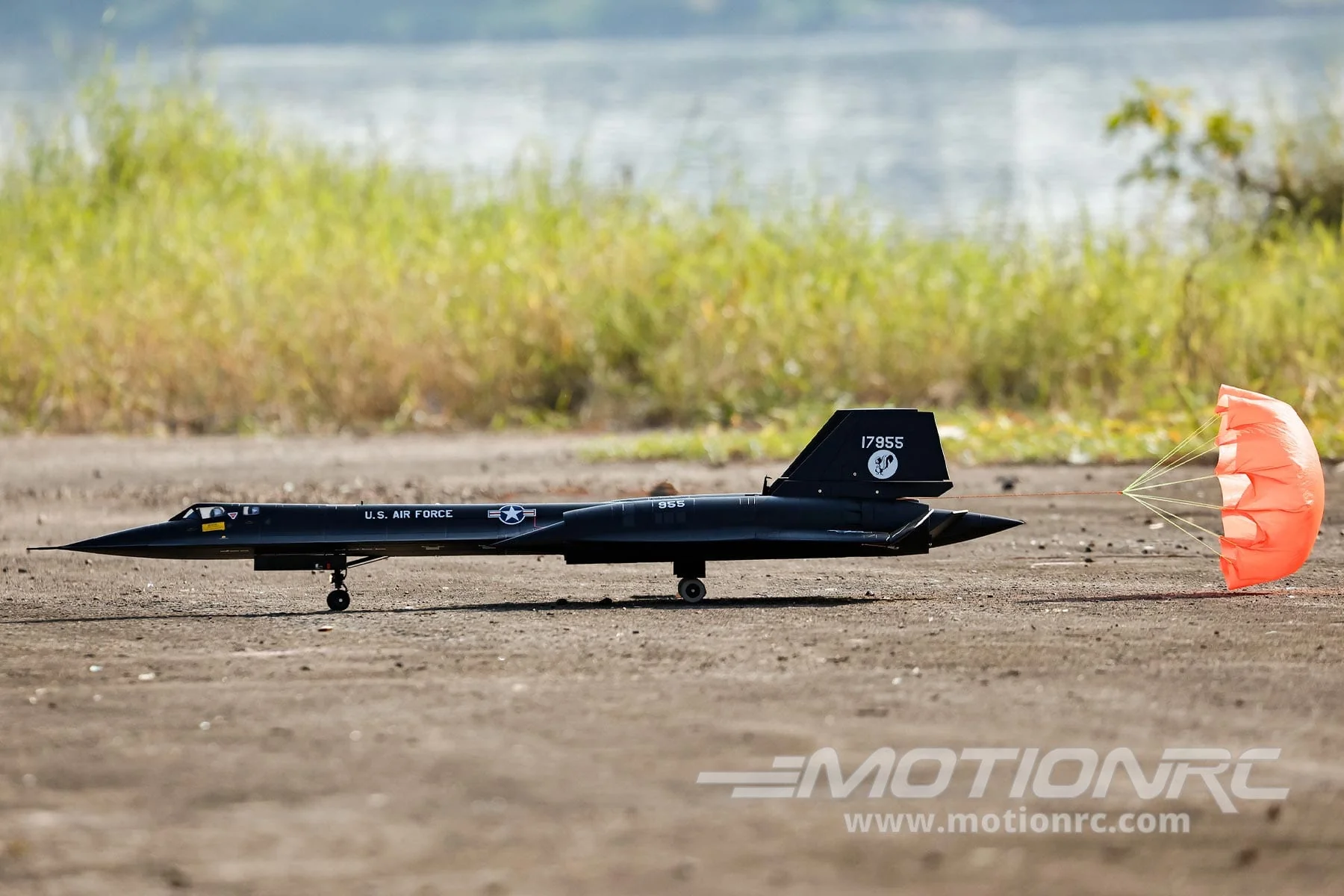 Avión de combate Freewind SR-71 BLACKBIRD TWIN de 70 mm con giroscopio PNP - Imagen 6