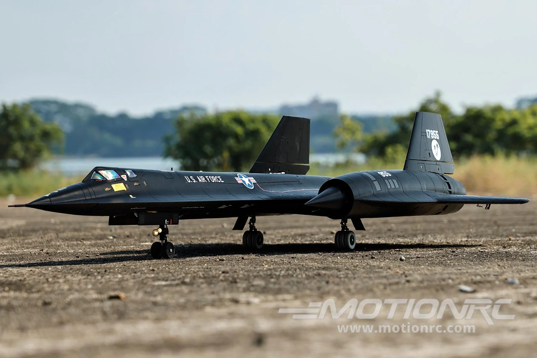 Avión de combate Freewind SR-71 BLACKBIRD TWIN de 70 mm con giroscopio PNP - Imagen 9
