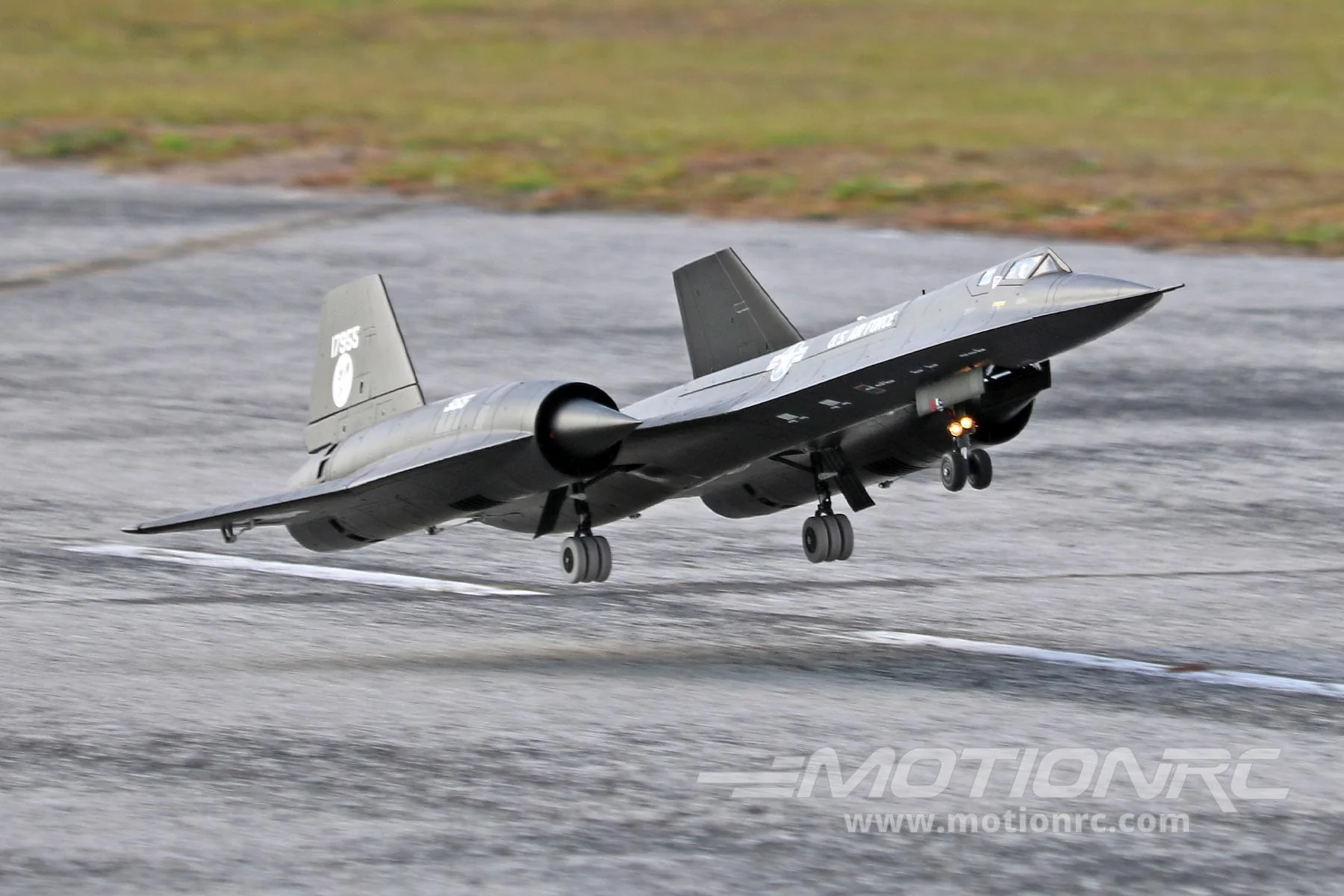 Avión de combate Freewind SR-71 BLACKBIRD TWIN de 70 mm con giroscopio PNP - Imagen 16