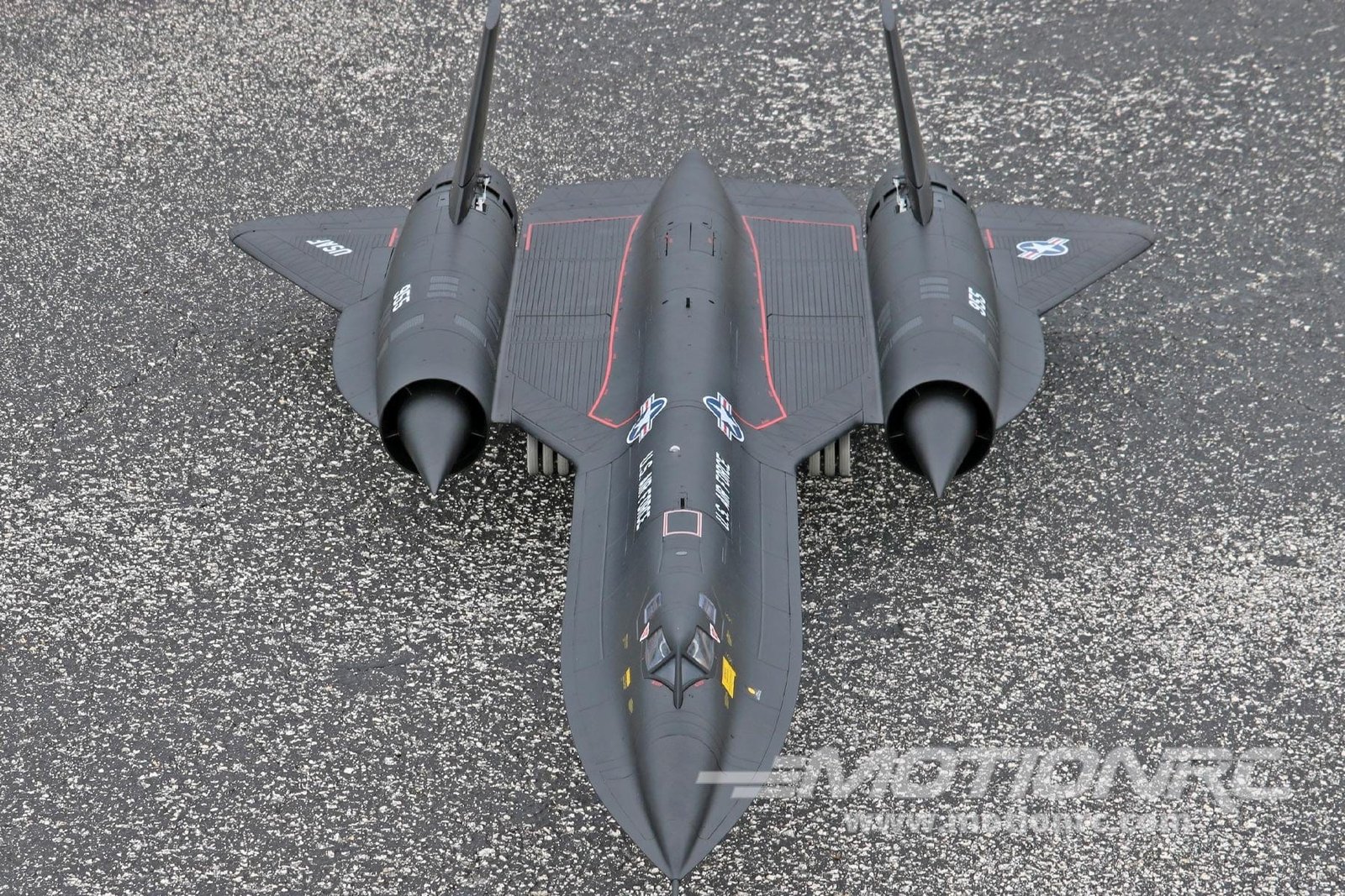 Avión de combate Freewind SR-71 BLACKBIRD TWIN de 70 mm con giroscopio PNP