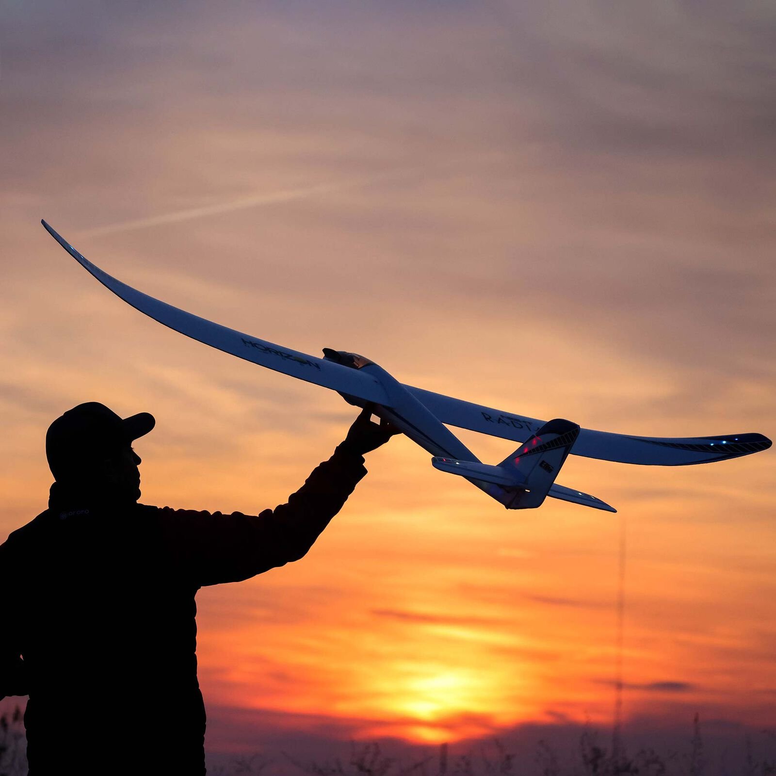 Planeador E-flite Night Radian 2.0m PNP - Imagen 4